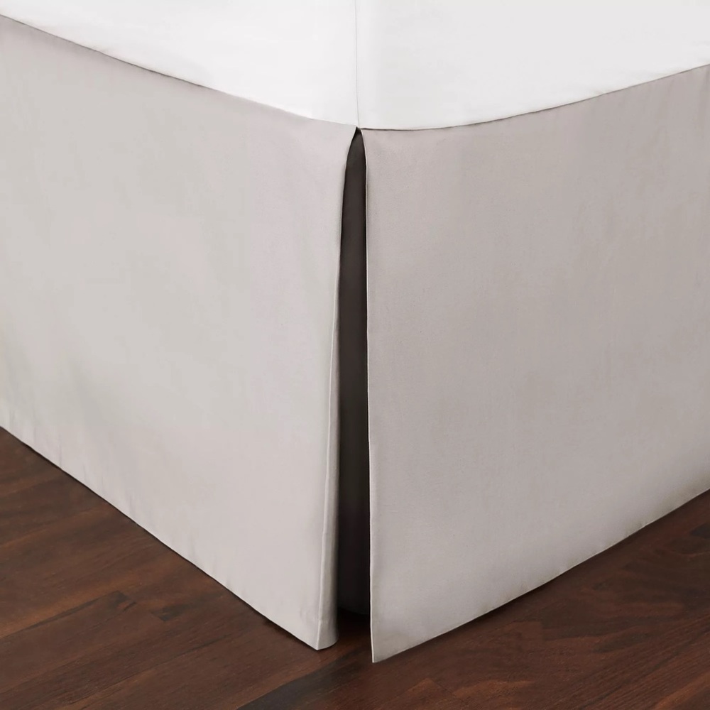 Hudson Park 680 Thread Count Sateen Bedskirt in Grey Size King, New w/Tag $170